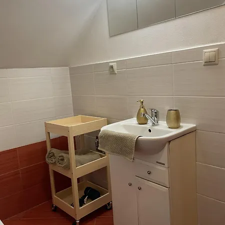 Monarchia Apartamento